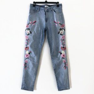 Soft jeans with flowers